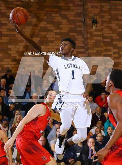 Thumbnail 1 in Harvard-Westlake vs. Loyola photogallery.