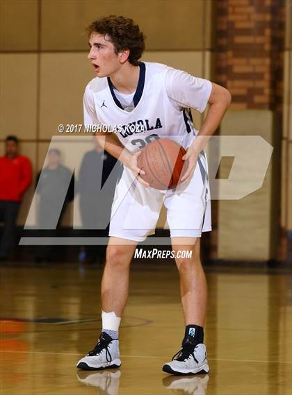 Thumbnail 3 in Harvard-Westlake vs. Loyola photogallery.