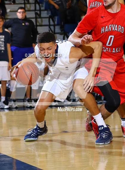 Thumbnail 2 in Harvard-Westlake vs. Loyola photogallery.
