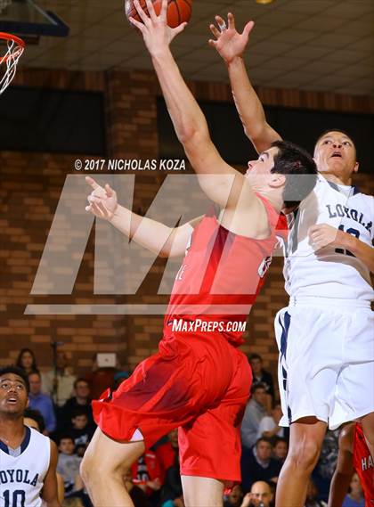 Thumbnail 3 in Harvard-Westlake vs. Loyola photogallery.