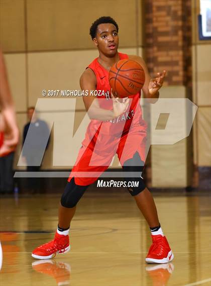 Thumbnail 2 in Harvard-Westlake vs. Loyola photogallery.