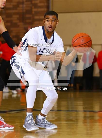 Thumbnail 1 in Harvard-Westlake vs. Loyola photogallery.
