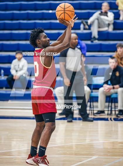 Thumbnail 2 in Lassiter vs Forest (Hounds Holiday Hoop Classic) photogallery.