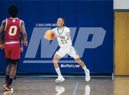 Thumbnail 2 in Lassiter vs Forest (Hounds Holiday Hoop Classic) photogallery.
