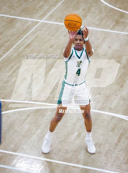 Thumbnail 3 in Lassiter vs Forest (Hounds Holiday Hoop Classic) photogallery.