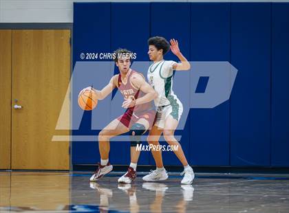 Thumbnail 1 in Lassiter vs Forest (Hounds Holiday Hoop Classic) photogallery.