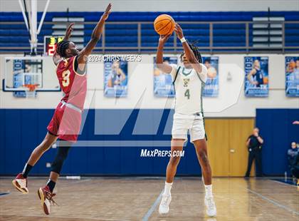 Thumbnail 3 in Lassiter vs Forest (Hounds Holiday Hoop Classic) photogallery.