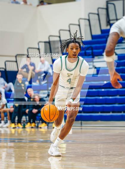 Thumbnail 2 in Lassiter vs Forest (Hounds Holiday Hoop Classic) photogallery.
