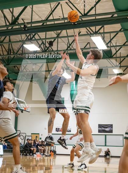 Thumbnail 1 in San Tan Foothills @ Tanque Verde photogallery.