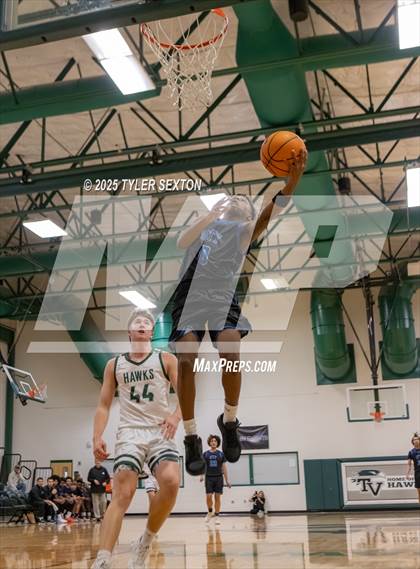 Thumbnail 2 in San Tan Foothills @ Tanque Verde photogallery.