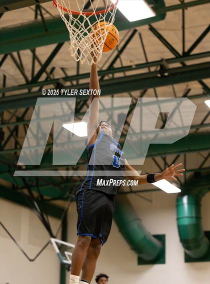 Thumbnail 1 in San Tan Foothills @ Tanque Verde photogallery.