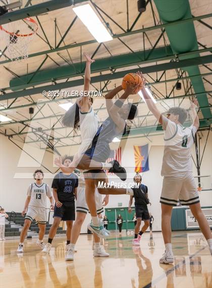 Thumbnail 3 in San Tan Foothills @ Tanque Verde photogallery.