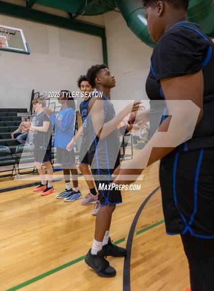 Thumbnail 1 in San Tan Foothills @ Tanque Verde photogallery.