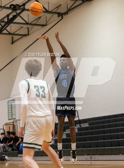 Thumbnail 1 in San Tan Foothills @ Tanque Verde photogallery.