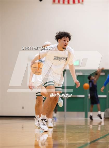 Thumbnail 3 in San Tan Foothills @ Tanque Verde photogallery.