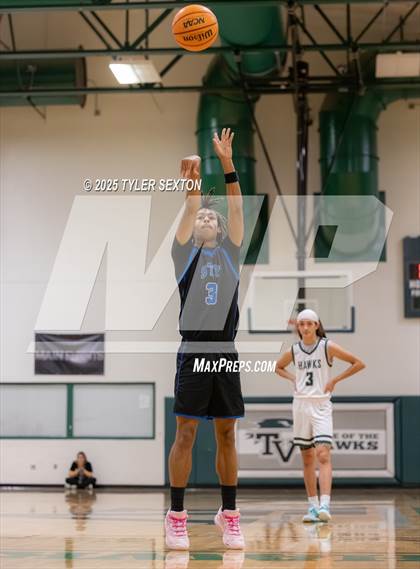 Thumbnail 3 in San Tan Foothills @ Tanque Verde photogallery.