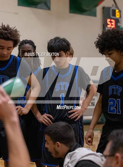 Thumbnail 1 in San Tan Foothills @ Tanque Verde photogallery.