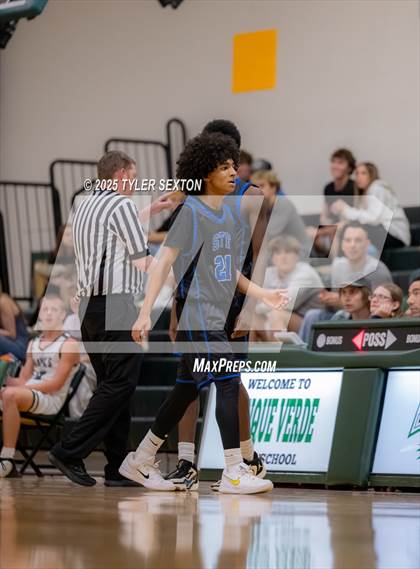 Thumbnail 3 in San Tan Foothills @ Tanque Verde photogallery.