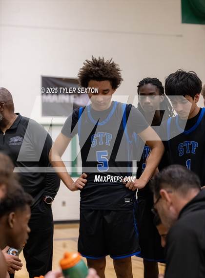 Thumbnail 2 in San Tan Foothills @ Tanque Verde photogallery.