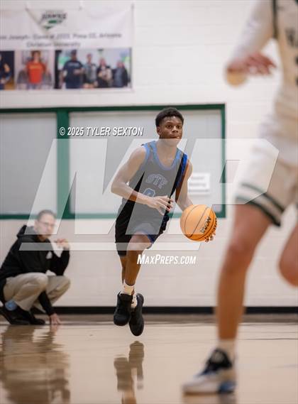 Thumbnail 3 in San Tan Foothills @ Tanque Verde photogallery.