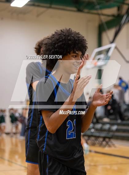 Thumbnail 1 in San Tan Foothills @ Tanque Verde photogallery.