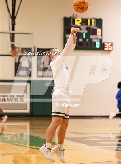 Thumbnail 1 in San Tan Foothills @ Tanque Verde photogallery.