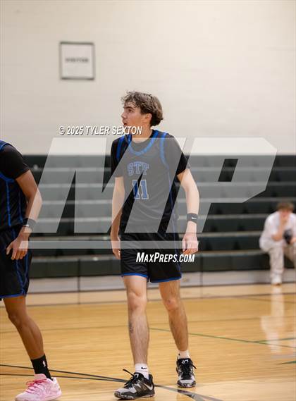 Thumbnail 1 in San Tan Foothills @ Tanque Verde photogallery.