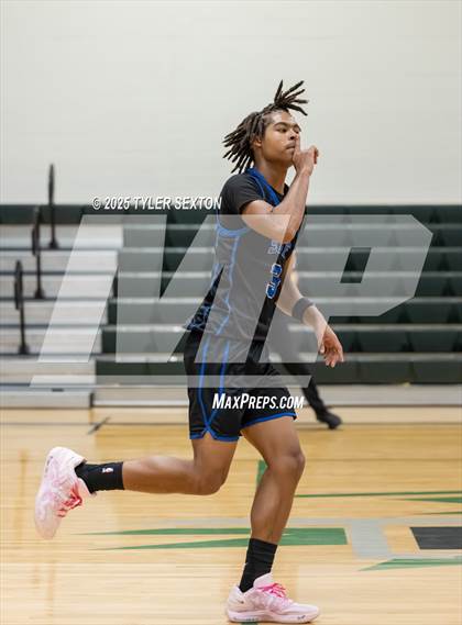 Thumbnail 2 in San Tan Foothills @ Tanque Verde photogallery.