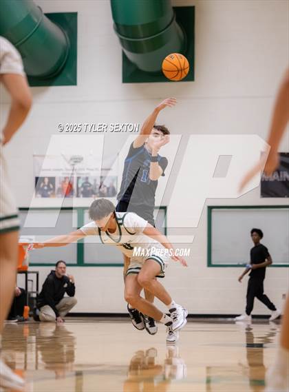 Thumbnail 2 in San Tan Foothills @ Tanque Verde photogallery.