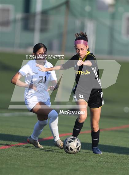 Thumbnail 2 in Esperanza @ Foothill photogallery.