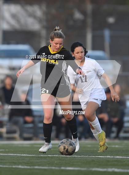 Thumbnail 2 in Esperanza @ Foothill photogallery.