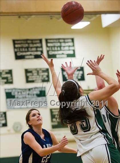 Thumbnail 1 in Franklin vs. Mansfield (MIAA South Division 1 Quarterfinal) photogallery.