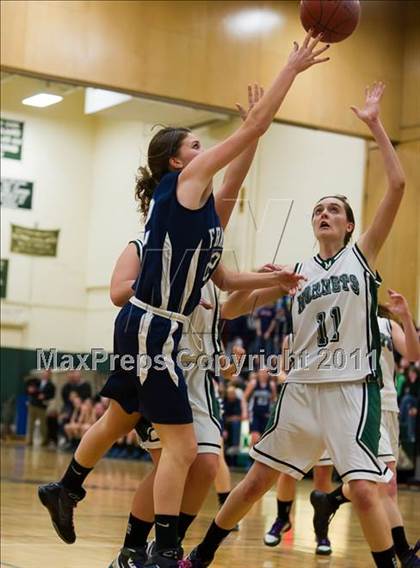 Thumbnail 1 in Franklin vs. Mansfield (MIAA South Division 1 Quarterfinal) photogallery.