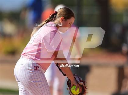 Thumbnail 1 in Horizon vs. Fossil Ridge (CHSAA 5A First Round) photogallery.