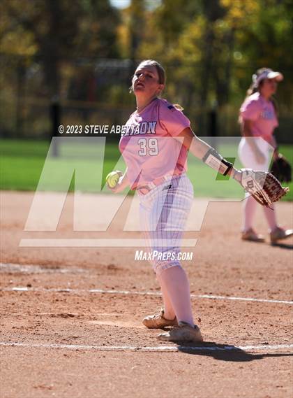 Thumbnail 1 in Horizon vs. Fossil Ridge (CHSAA 5A First Round) photogallery.