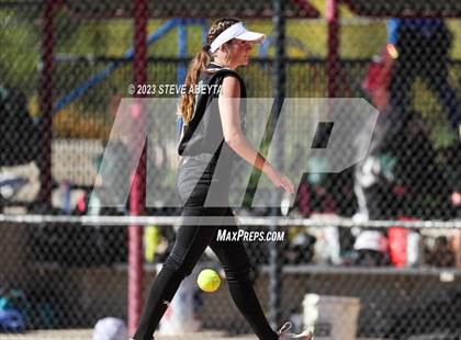 Thumbnail 2 in Horizon vs. Fossil Ridge (CHSAA 5A First Round) photogallery.