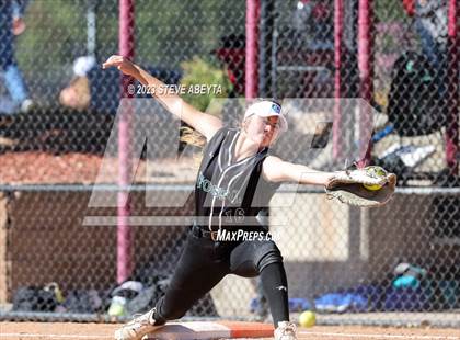 Thumbnail 2 in Horizon vs. Fossil Ridge (CHSAA 5A First Round) photogallery.