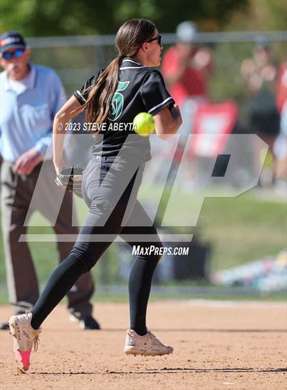 Thumbnail 2 in Horizon vs. Fossil Ridge (CHSAA 5A First Round) photogallery.