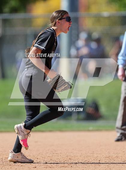 Thumbnail 3 in Horizon vs. Fossil Ridge (CHSAA 5A First Round) photogallery.