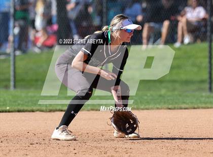 Thumbnail 2 in Horizon vs. Fossil Ridge (CHSAA 5A First Round) photogallery.