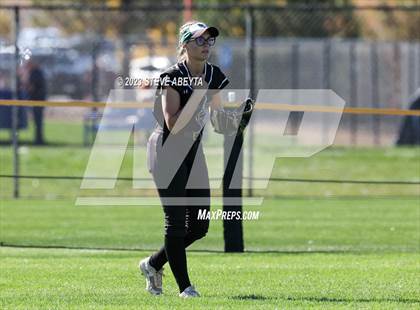 Thumbnail 1 in Horizon vs. Fossil Ridge (CHSAA 5A First Round) photogallery.