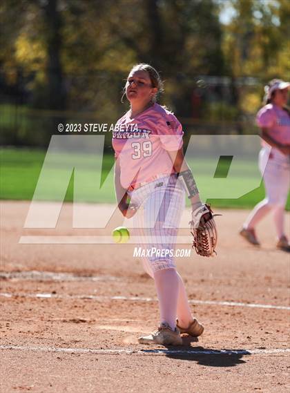 Thumbnail 1 in Horizon vs. Fossil Ridge (CHSAA 5A First Round) photogallery.