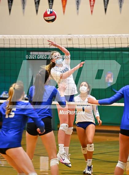 Thumbnail 3 in Tamalpais @ Branson (Senior Night) photogallery.