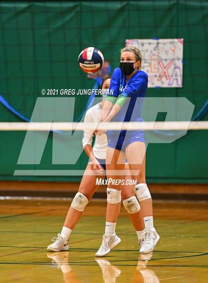 Thumbnail 2 in Tamalpais @ Branson (Senior Night) photogallery.