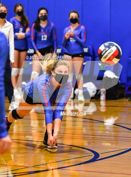 Thumbnail 3 in Tamalpais @ Branson (Senior Night) photogallery.
