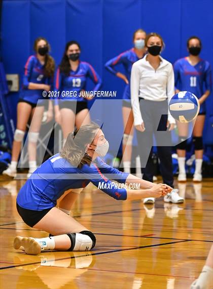 Thumbnail 2 in Tamalpais @ Branson (Senior Night) photogallery.