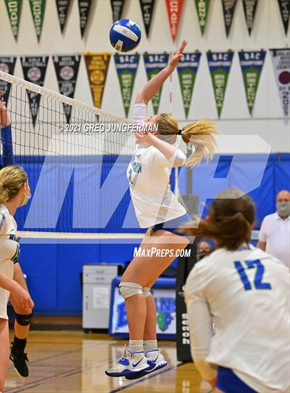 Thumbnail 3 in Tamalpais @ Branson (Senior Night) photogallery.
