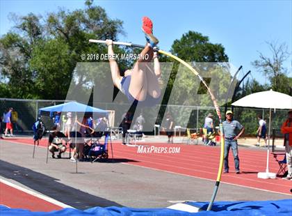 Thumbnail 2 in CCS Top 8 Classic Los Gatos (Girls Pole Vault) photogallery.