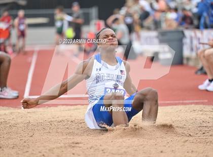 Thumbnail 2 in UIL 3A Track & Field Finals  photogallery.