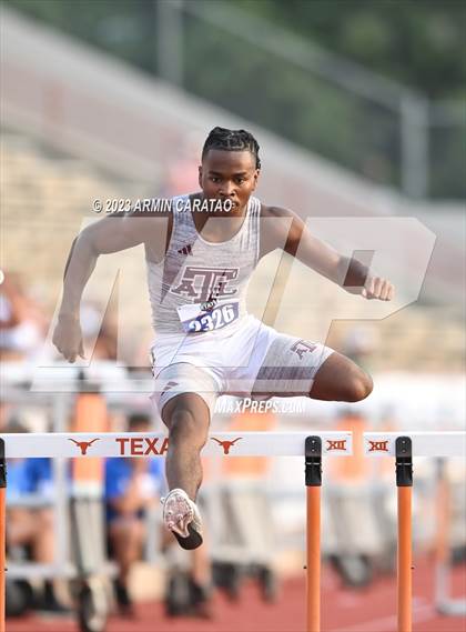 Thumbnail 2 in UIL 3A Track & Field Finals  photogallery.